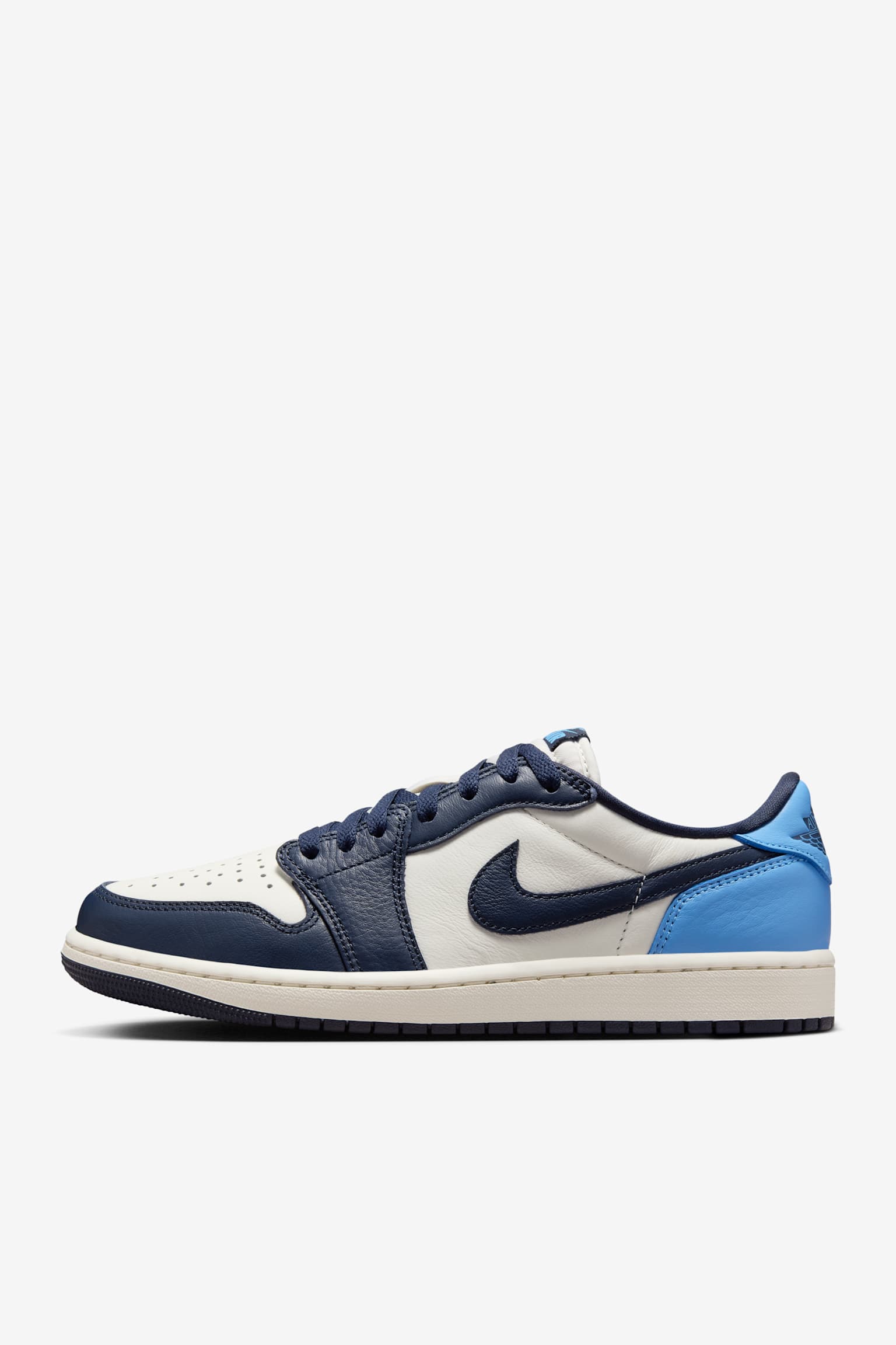 NIKE公式】エア ジョーダン 1 LOW 'Obsidian' (CZ0790-400 / AJ NIKE公式】エア ジョーダン 1 LOW 'Obsidian' (CZ0790-400 / AJ